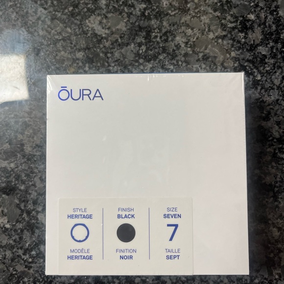 Oura Jewelry - UNOPENED Gen 3 Oura Heritage Ring Black - Size 7